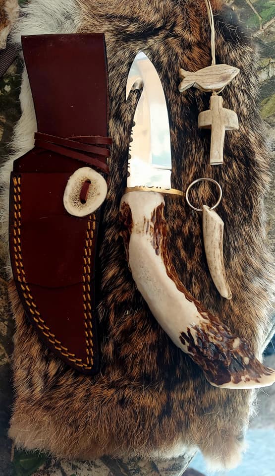 Skinning Hunting Knife